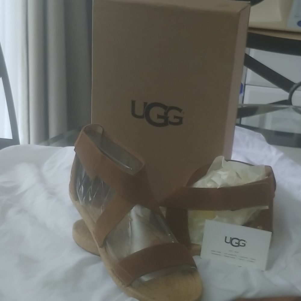 Size 10 UGG Sandals